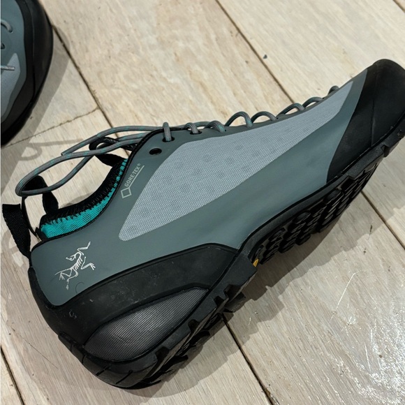 Arc'teryx Women's Teal and Gray Athletic Shoes - Picture 3 of 5